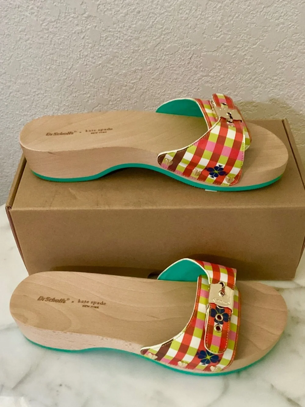 Dr. Scholl's sandals x Kate Spade are a collaboration between two iconic America